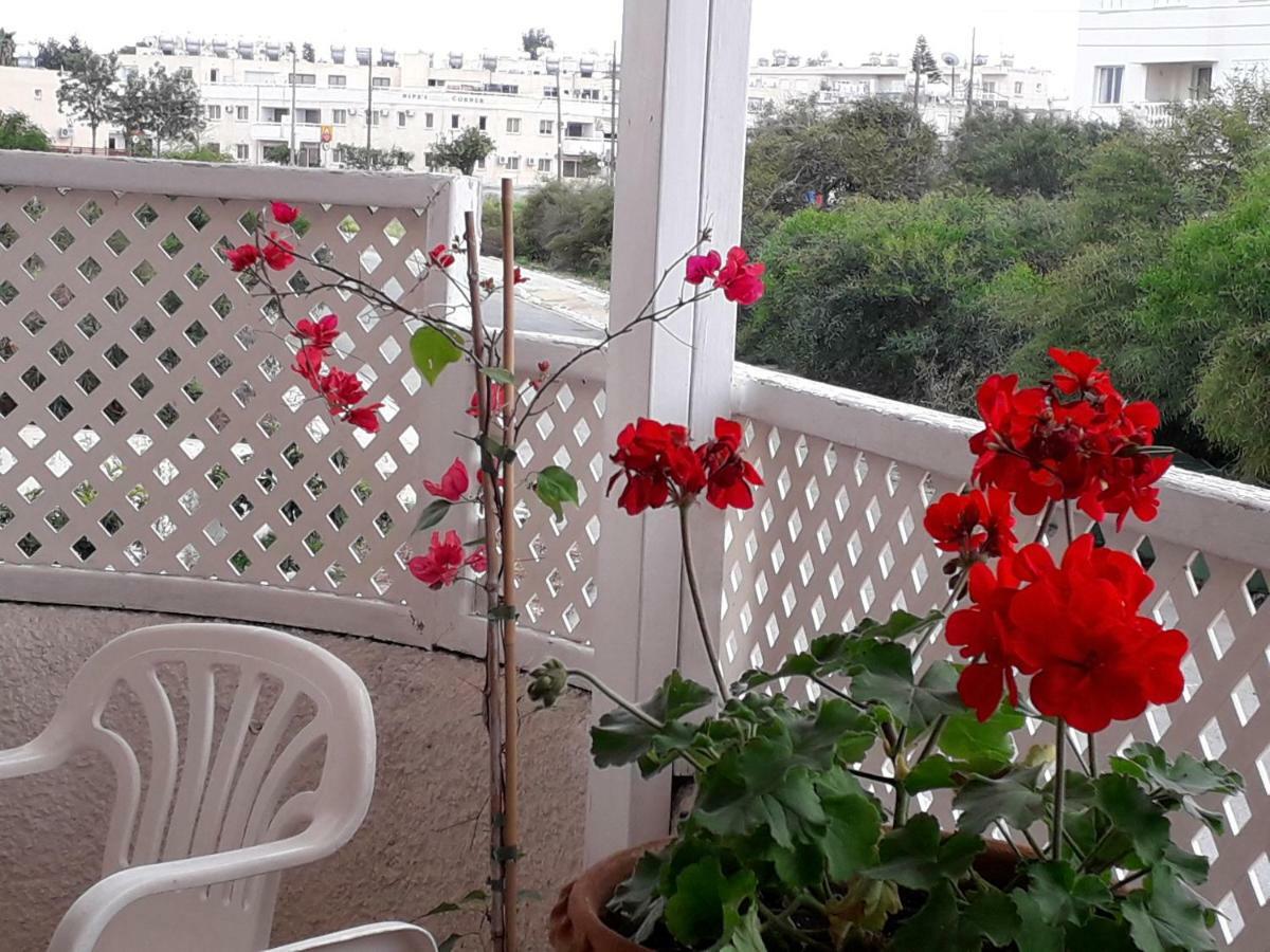 Protaras Happy Sunny Holidays พาราลิมนี ภายนอก รูปภาพ